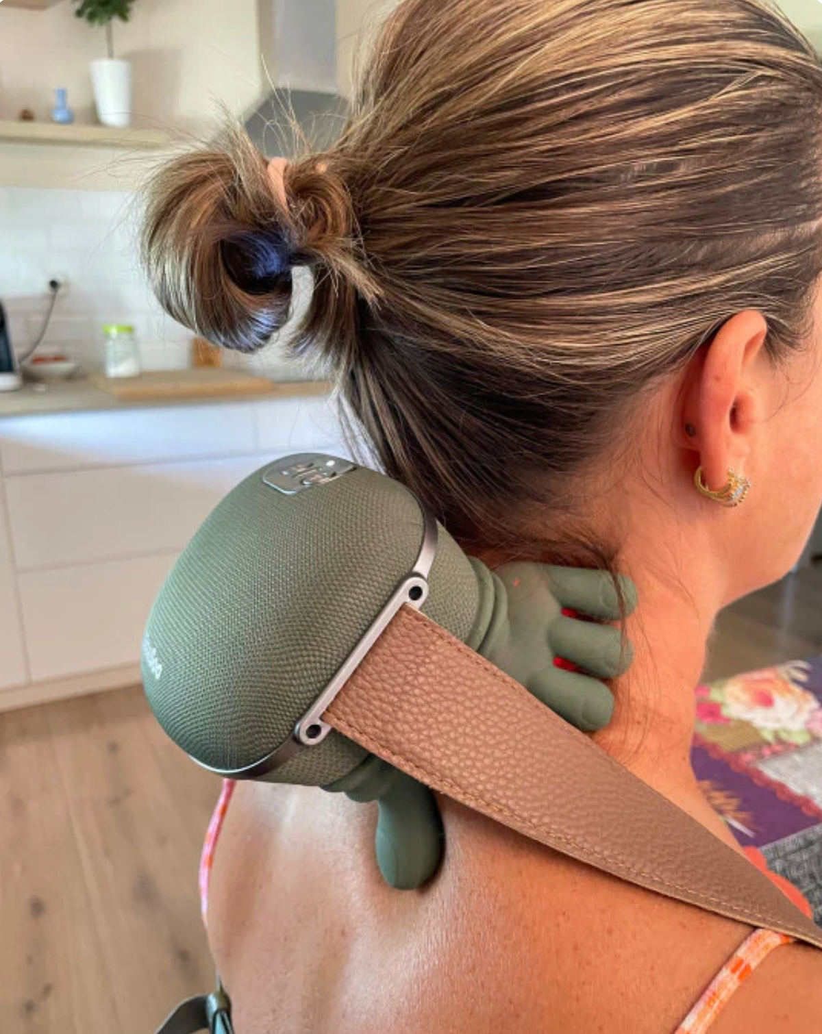 NECKIO™ - Säg hej till avslappning och farväl till värk